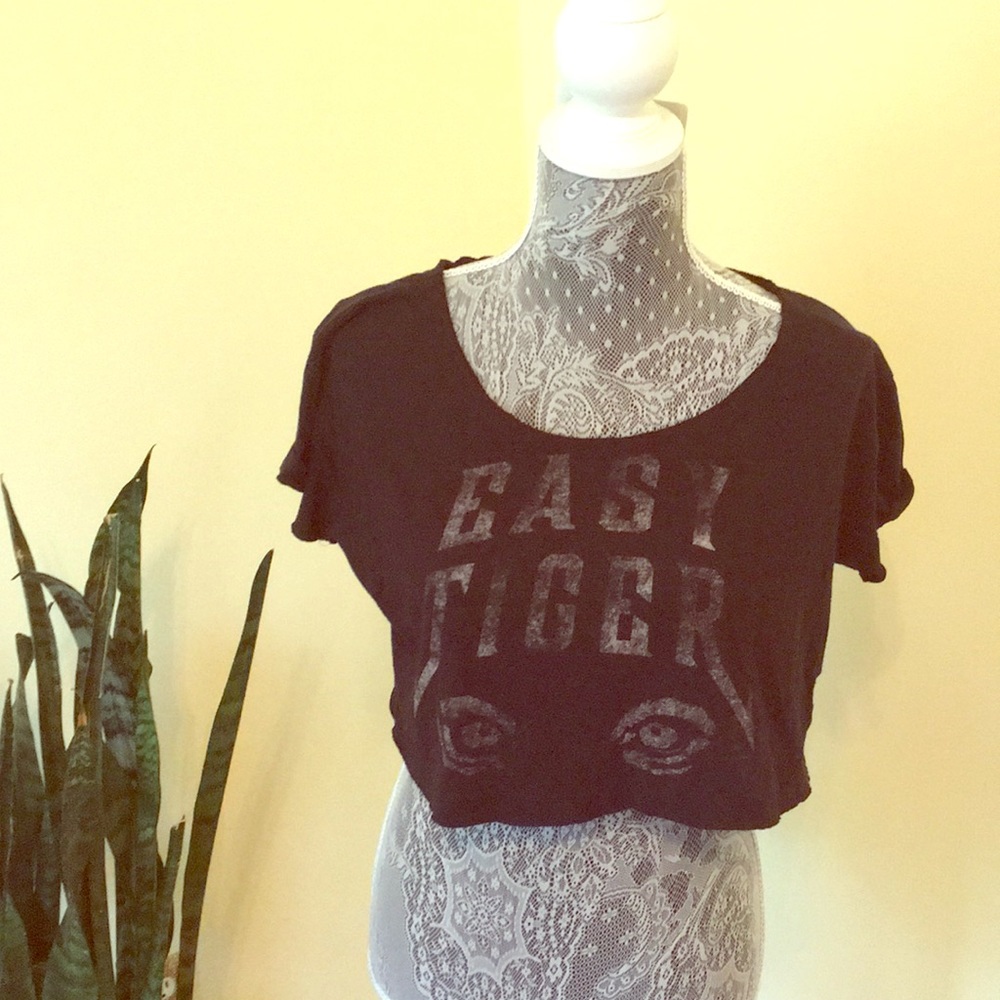 Black crop top easy tiger